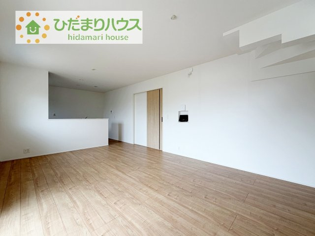 早くお仕事終わらせて、家に帰りたくなるようなリビングです(^^♪