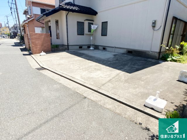 駐車スペース！散水栓があるので、こまめに愛車を洗えます！