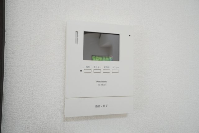 留守時の来客も確認できる録画機能付きインターホン