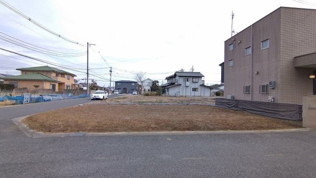 北西角地で開放感ある立地・区画整理地内！前面道路6ｍで車庫入れスムーズ！建築条件なし・お好きなハウスメーカーで建築可能です！