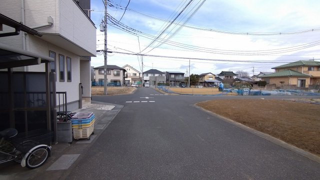北西角地で開放感ある立地・区画整理地内！前面道路6ｍで車庫入れスムーズ！建築条件なし・お好きなハウスメーカーで建築可能です！