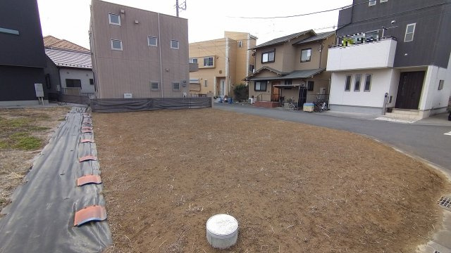 北西角地で開放感ある立地・区画整理地内！前面道路6ｍで車庫入れスムーズ！建築条件なし・お好きなハウスメーカーで建築可能です！