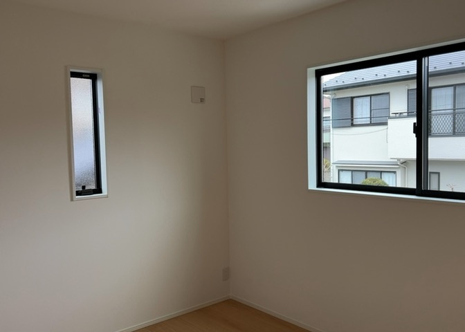 子供が何人でも年齢によっては、受験時にしっかり壁のある個室があった方が良い場合もあります。難しい問題ですが、兄弟の人数や、性別や年齢差によって状況が異なりますので、数年後のこともしっかり考えましょう。