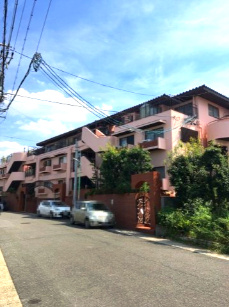 外観は落ち着いています