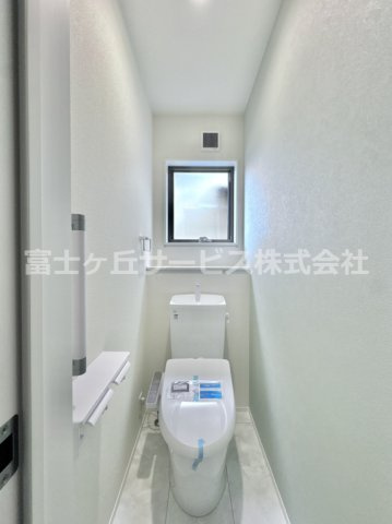 ゆったりとした空間のトイレです