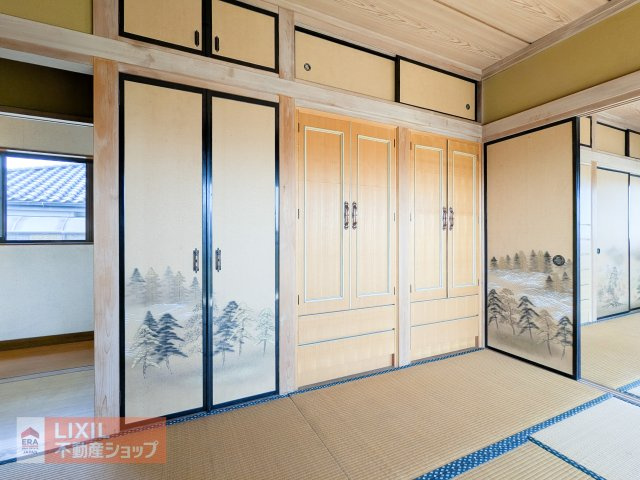 収納スペースが非常に充実しています♪