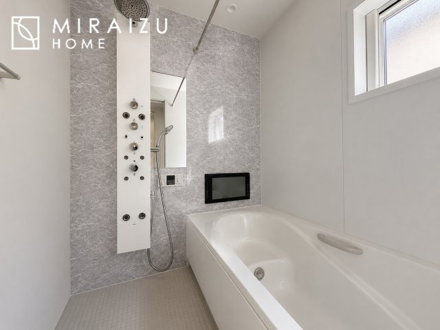 ※家具消し処理をしている関係で実際の形状と異なる箇所がある場合がございます、清潔感のある広い浴室が自慢です。