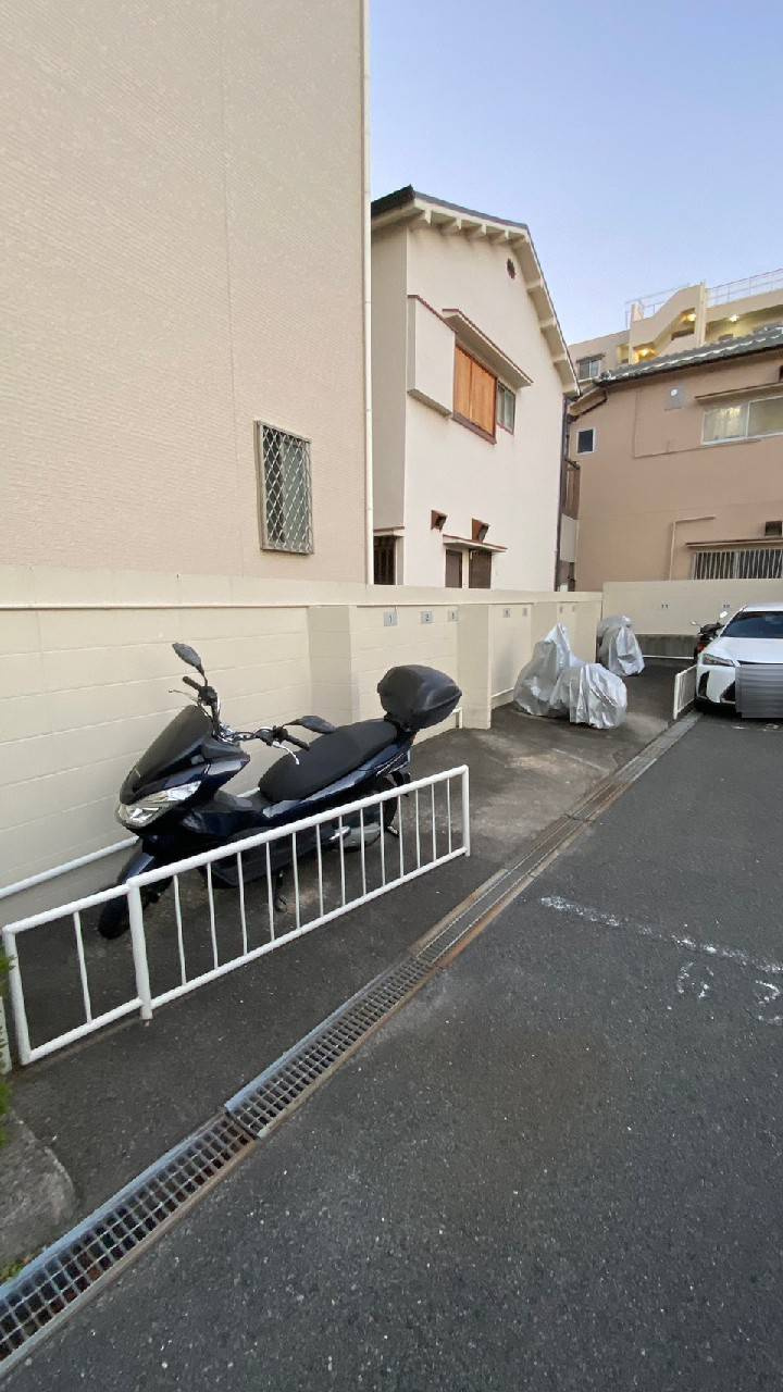 バイク置き場