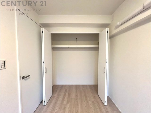 衣類やアクセサリー、小物類の収納が便利で整理整頓がしやすく、部屋の美観を保ちつつ、スペースを最大限に活用できます。衣服のしわやダメージを防ぎ、長持ちさせることができます。