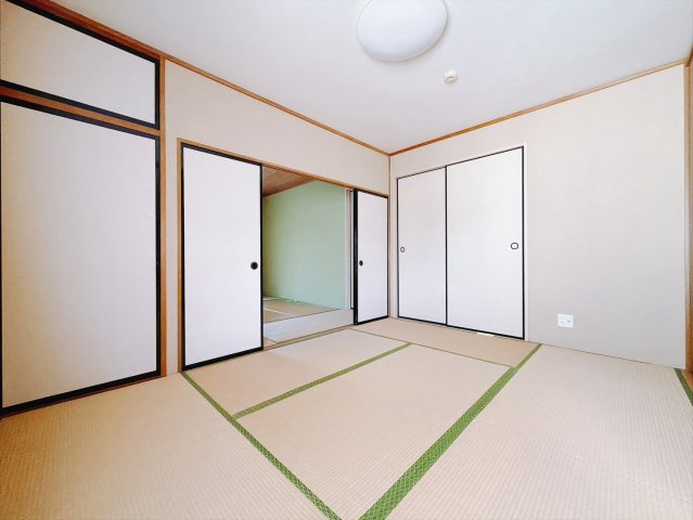 ■和室｜旅館のような趣を感じられる、くつろぎの住空間です。落ち着いた和の雰囲気が、日々の暮らしに癒しをもたらします♪