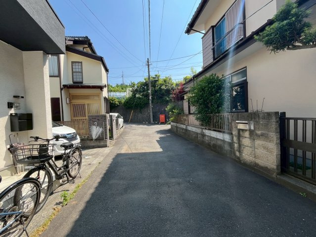 前面道路含む現況外観