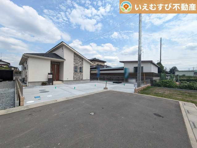 安心の広々6ｍ前面道路　6ｍの前面道路はお車の駐車が楽々！すれ違える広さが確保されています♪