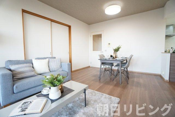 グランシティユーロレジデンス平塚の居間