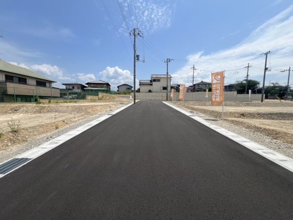 【城陽市寺田尼塚　32号地　売土地　建築条件付きの前面道路含む現地写真】
