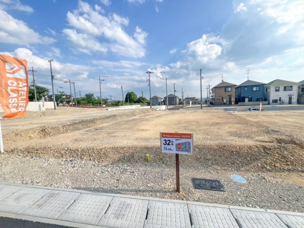 【城陽市寺田尼塚　32号地　売土地　建築条件付きの前面道路含む現地写真】