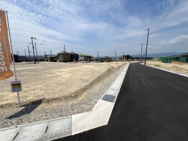 【城陽市寺田尼塚　34号地　売土地　建築条件付きの前面道路含む現地写真】