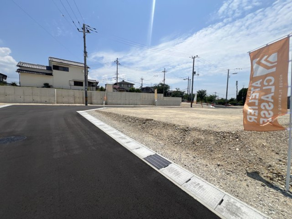 【城陽市寺田尼塚　34号地　売土地　建築条件付きの前面道路含む現地写真】