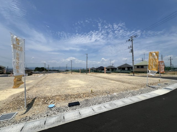 【城陽市寺田尼塚　35号地　売土地　建築条件付きの前面道路含む現地写真】