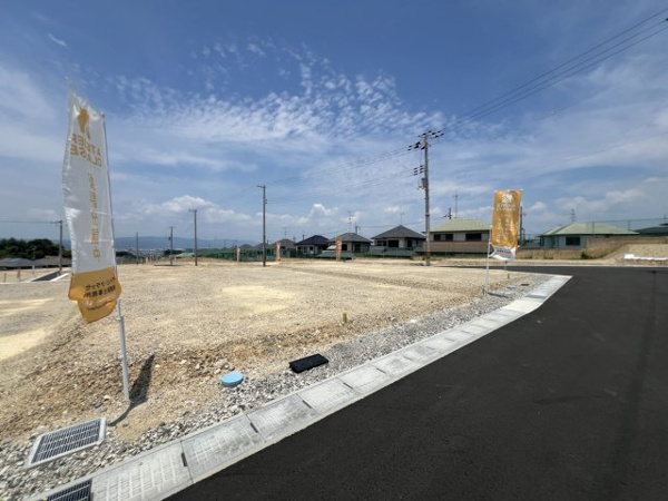 【城陽市寺田尼塚　35号地　売土地　建築条件付きの前面道路含む現地写真】