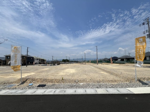 【城陽市寺田尼塚　35号地　売土地　建築条件付きの前面道路含む現地写真】