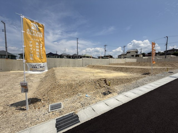 【城陽市寺田尼塚 41号地 売土地 建築条件付きの前面道路含む現地写真】