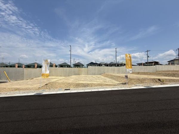 【城陽市寺田尼塚 42号地 売土地 建築条件付きの前面道路含む現地写真】