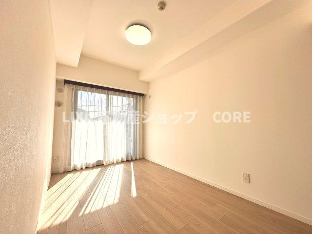 1日の疲れを癒し、心地よく寛げるようゆったりとした広さを確保しています。