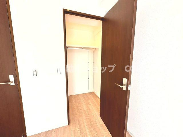 ウォークインクローゼットのある住まいで収納上手な生活を実現！