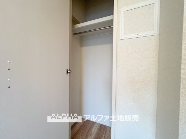 【Go　filled　with　memories】　◆ありったけの◆住空間をよりよくするためには大切な収納スペース。時が経ち思い出がここに詰まっていく。