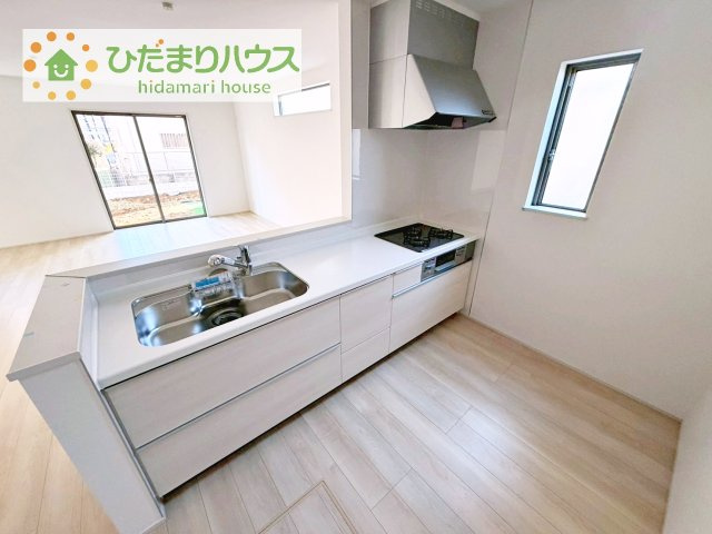 家族と会話しながら料理できるオープンカウンター♪