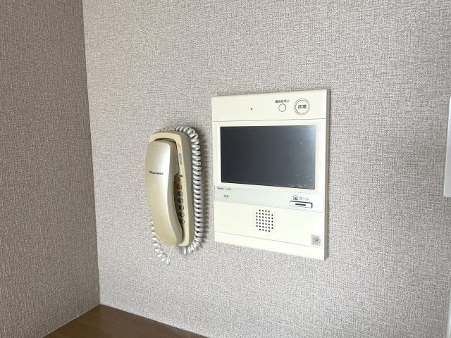 TVモニター付きインターホンで、来訪者をしっかり確認出来ます。