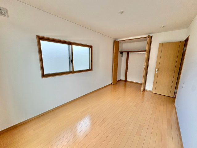 洋室7.5帖・収納付きで、お部屋がすっきり片付きます。