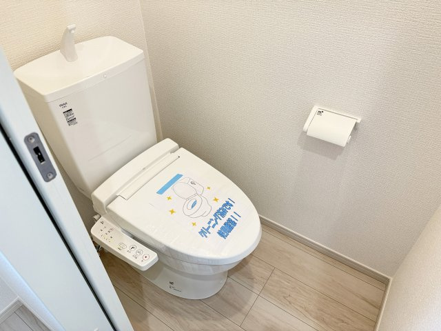 2階にもトイレがあるので、朝のトイレ渋滞も避けられます。