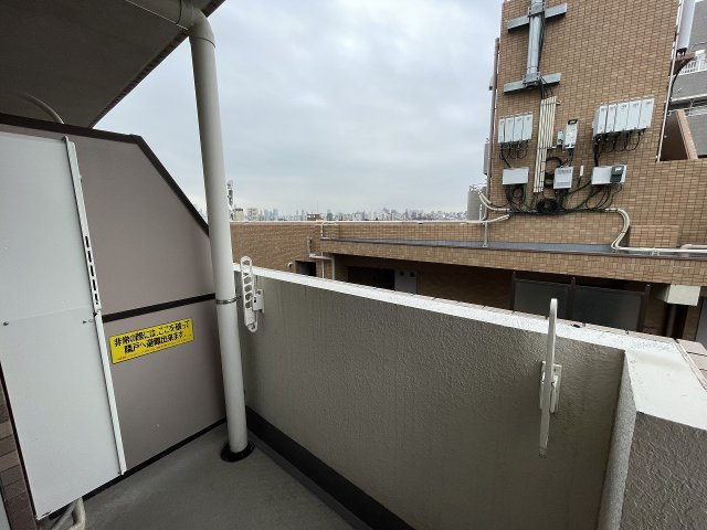 バルコニーになります。