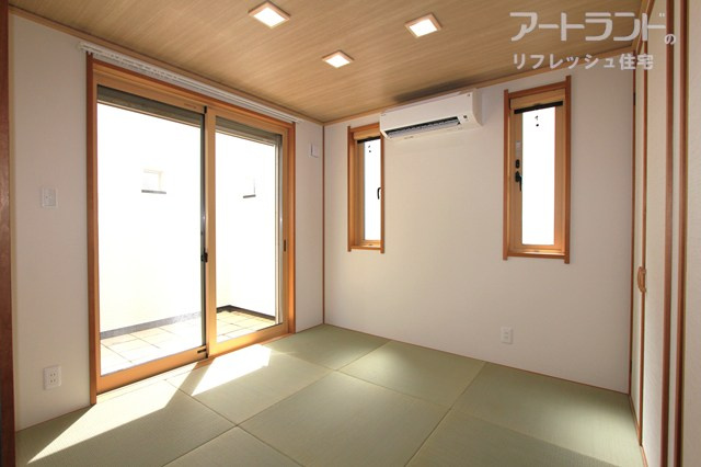 【2階和室4帖】気軽に寛げる心地良い和室、新設のエアコン付き、畳表替え、ふすま貼替