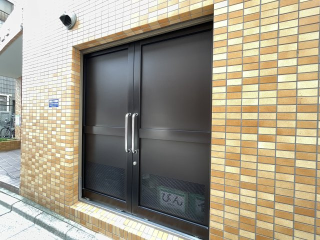 敷地内にゴミ捨て場もあり、忙しい朝も安心です。　