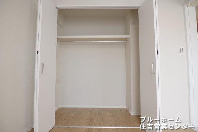 洋室にある収納です！