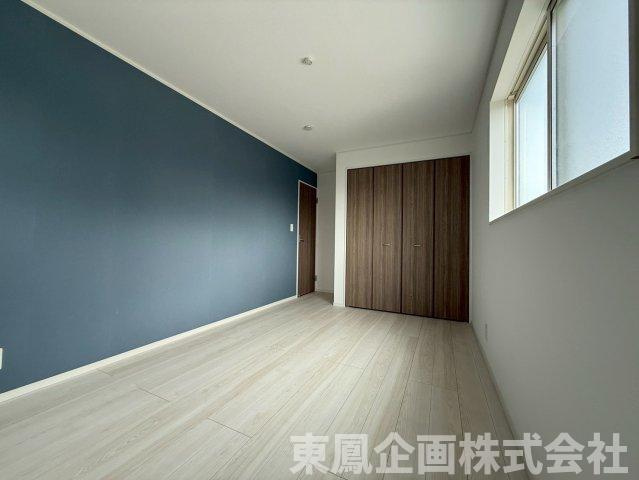 ＜2階北側＞7.25帖洋室