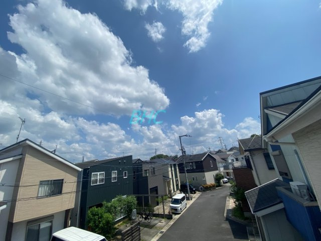 お部屋にも爽やかな風と暖かく柔らかな日差しが差し込み、毎日の暮らしを豊かに彩ります。