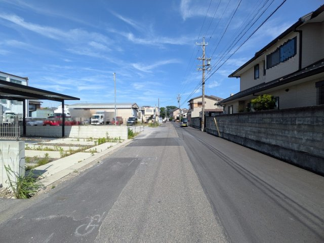 現地前面道路（2026年6月）撮影
