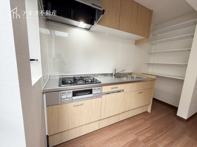 システムキッチン交換済みです！