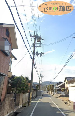南側道路は一方通行道路です。