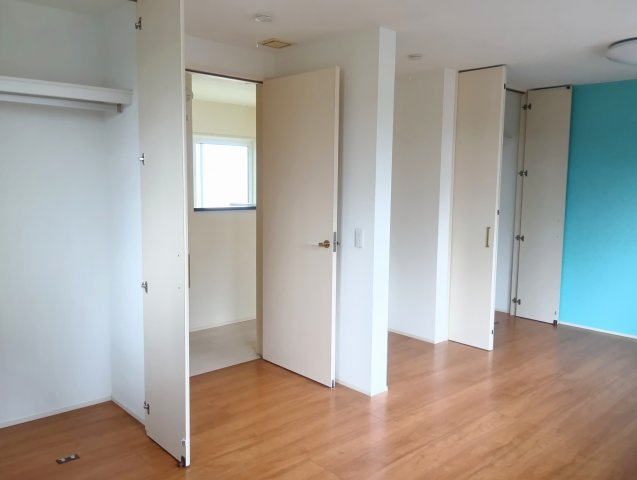 間仕切りをして2部屋にできます！