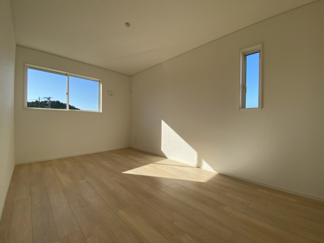 同施工　■□■居室の写真です■□■　　木の温もりがナチュラルでくつろげる空間ですね。