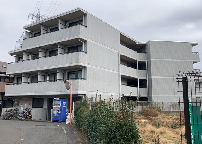 隣家の土地はどうなっているのか、生活利便施設が近くにあるのか、学校まで近いかなど、お客様のライフスタイルにあわせたイメージが重要です。また、近くにあると困る施設が近くにないかも確認するといいでしょう。