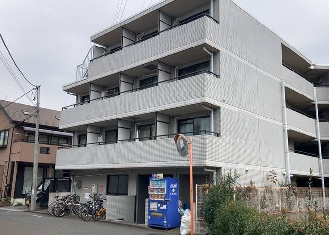 眺望の良さを楽しめるダイニングキッチンで家族団らんの時間を過ごしてはいかがでしょうか。バルコニーから見える景色を家族で眺める時間は、時間が経つのを忘れてしまいそうですね。是非、現地を見に行きましょう！