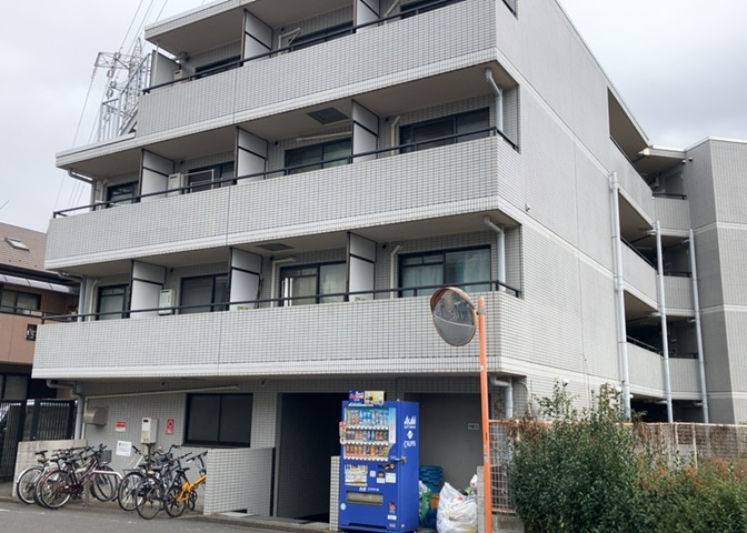 景色重視でお家選ぶをするとスーパーが遠い！学校が遠い！など生活をするうえで利便性で困ることもあります。まず一度現地を見学する際に、周辺の施設などがあるかを確認し、暮らし始めた後のことを想像しましょう。