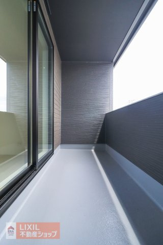 晴れた日は布団や毛布、シーツなどを干せて布団の清潔感も保てます。天日干しは肌触りが気持ちいいですよね。