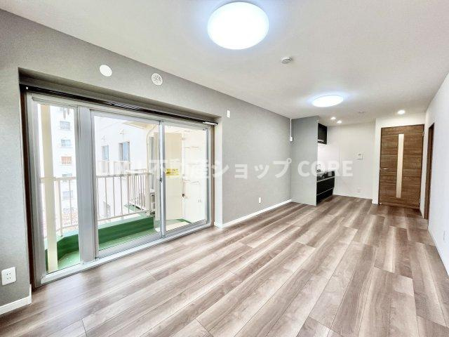 家族と過ごす時間を大切にしたい方にぴったりの明るくゆとりある住空間です。　