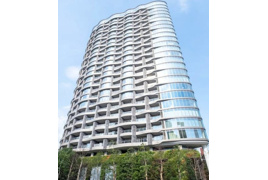 パークコート神宮北参道ザタワーの外観